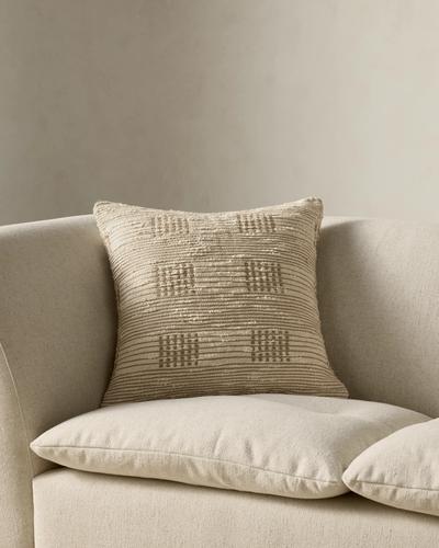 Jalyn Pillow | Joon Loloi